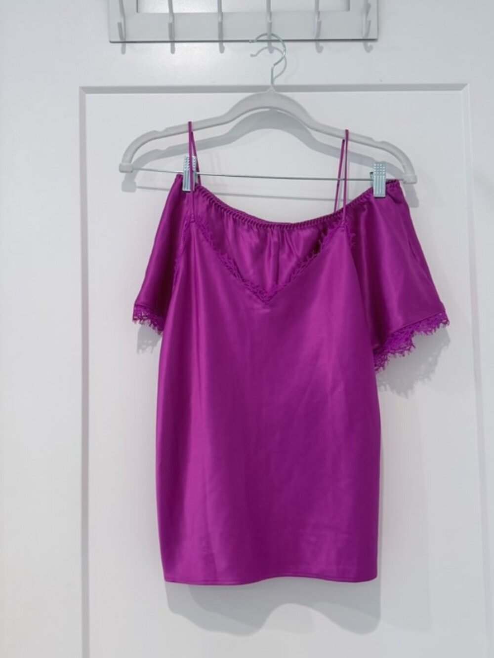 NWOT Victoria's Secret Lace Open Butterfly lace Back Satin PJ Set, Small